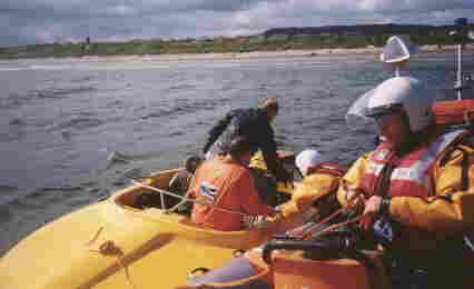Service call to small speedboat broken down at Marske